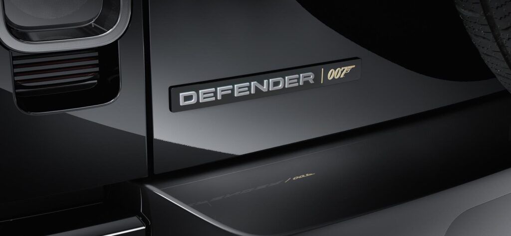 Land Rover Defender V8 Bond Edition