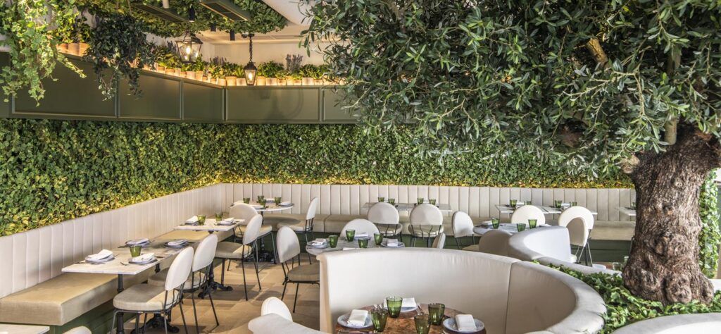 Como Garden restaurant dining room