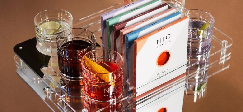 NIO Cocktails at Christmas Bar Cabinet pack