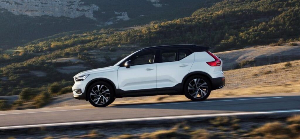 Volvo XC40 profile