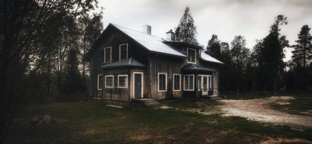 Haunted Hotels - Borgvattnet Vicarage, Jämtland, Sweden