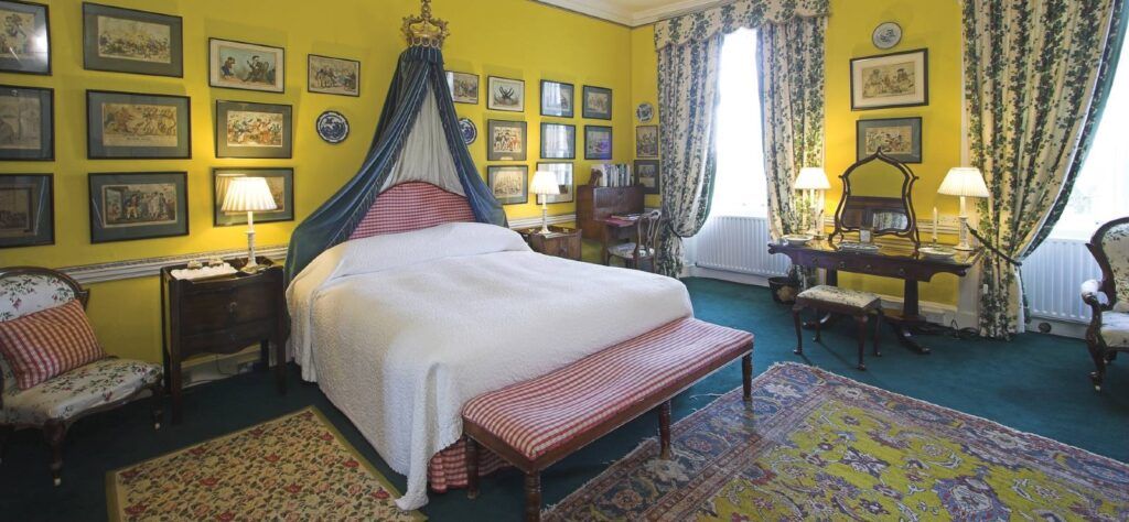 Hire a Castle - Glin Castle