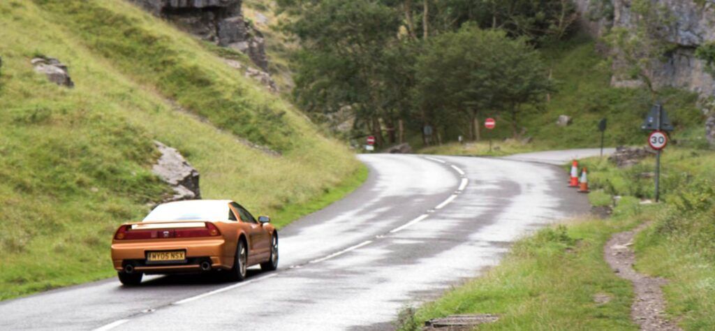 Honda NSX classic inspired by Senna