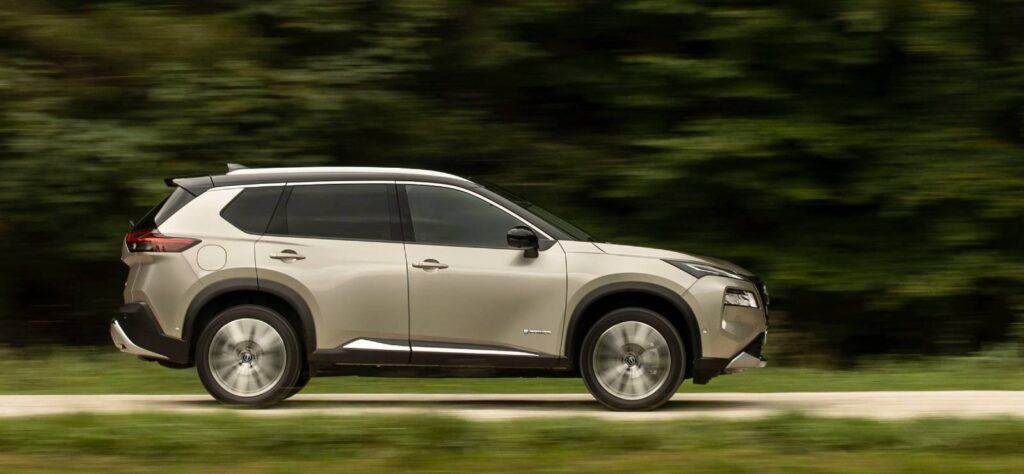Nissan X-Trail SUV profile