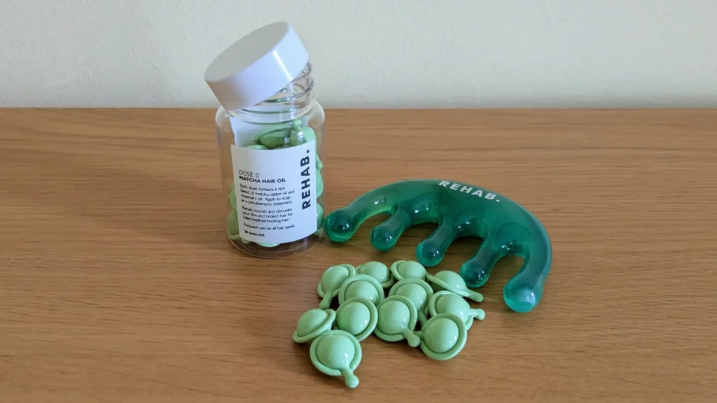 Rehab Dose 0 Scalp Oil capsules and massage comb