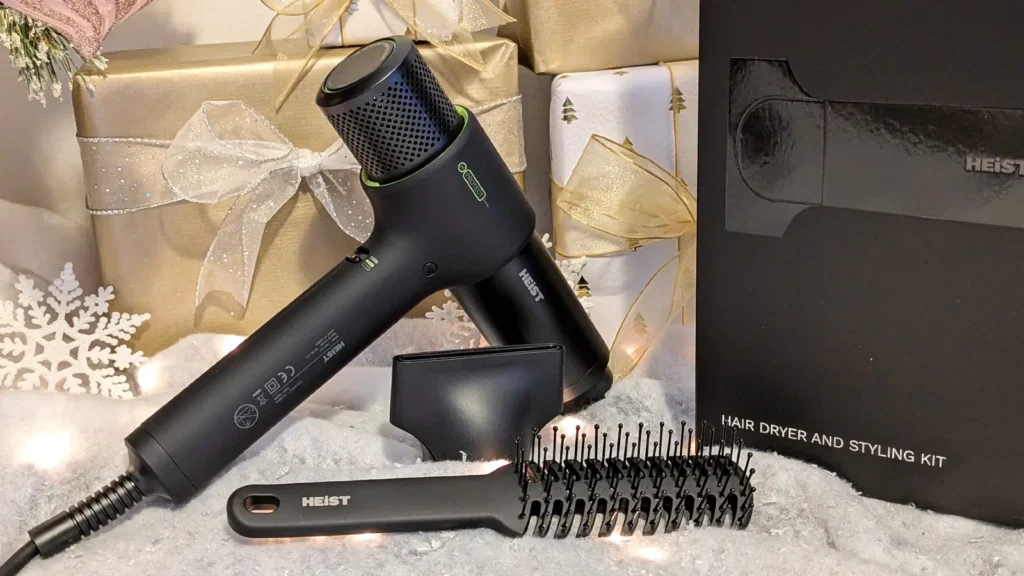 Luxury Christmas Gifts include this Heist 3.0 Men's Hair Dryer