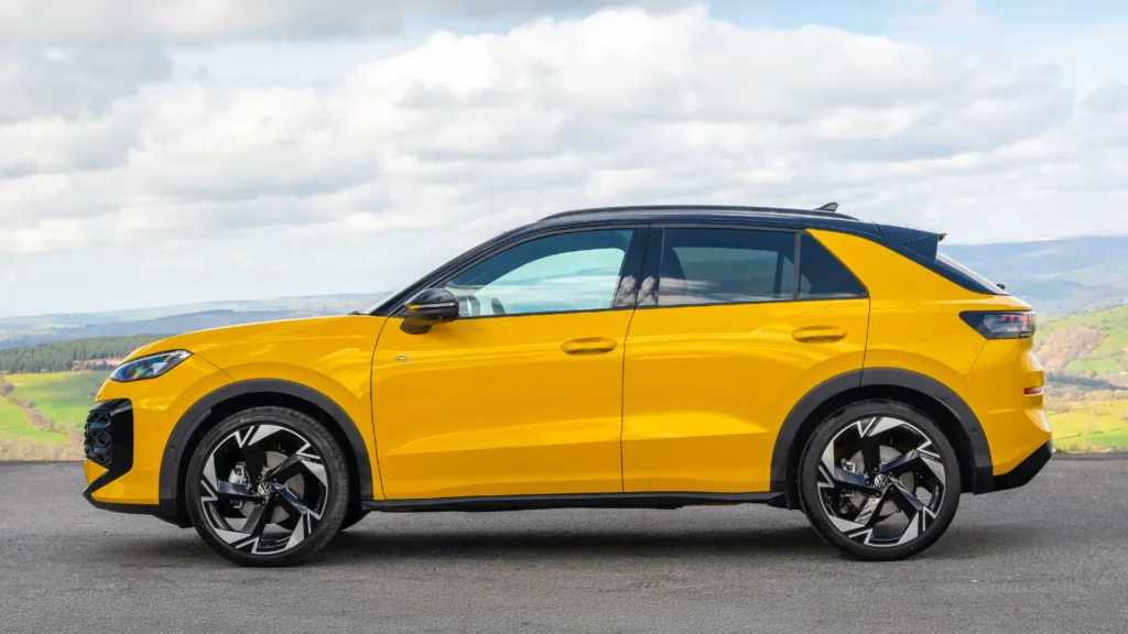 Volkswagen T-Roc R-Line profile view